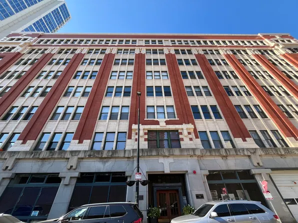 732 S Financial Pl APT 410, Chicago, IL 60605