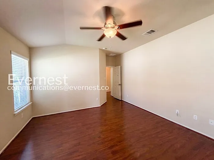 3145 Henderson Path — Photo 9