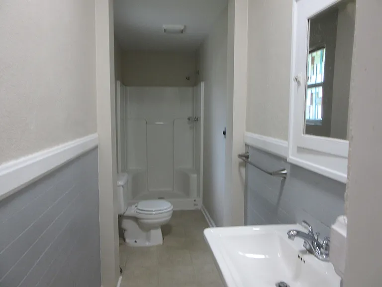 207 E Ann St — Photo 14