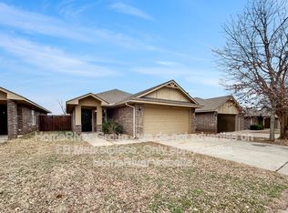 1024 Denmark St, Yukon, OK 73099