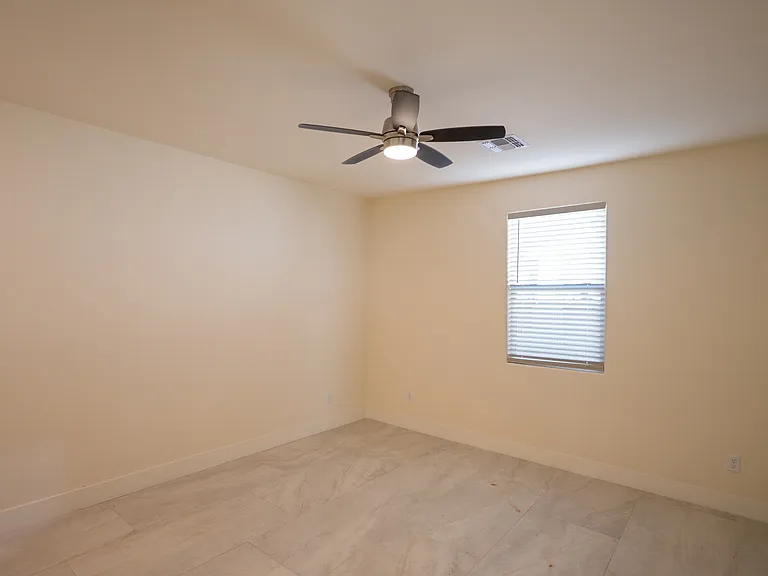 1620 E Hedrick Dr #1 — Photo 16