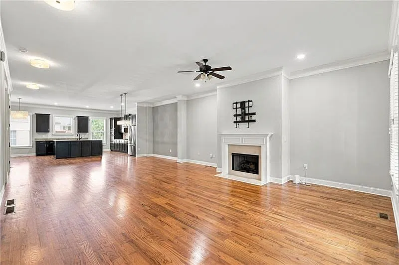 4 bed, 3.5 bath, 3051 sqft, $3,700 — Photo 3