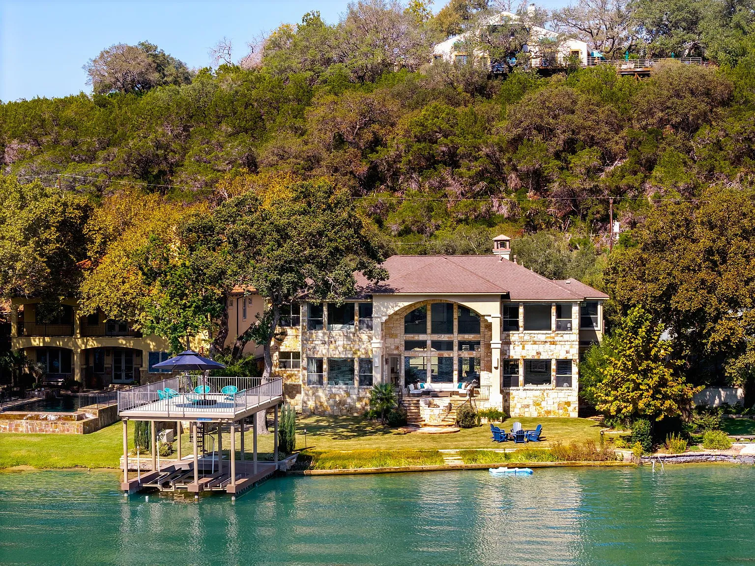 4 bed, 4.0 bath, 4779 sqft, $22,000 — Photo 1