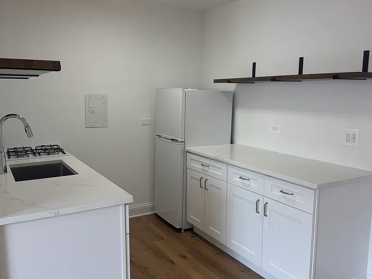 1060 W Hollywood Ave #506 — Photo 6