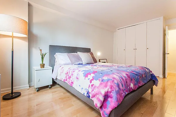 Sold by Real Direct | media 8