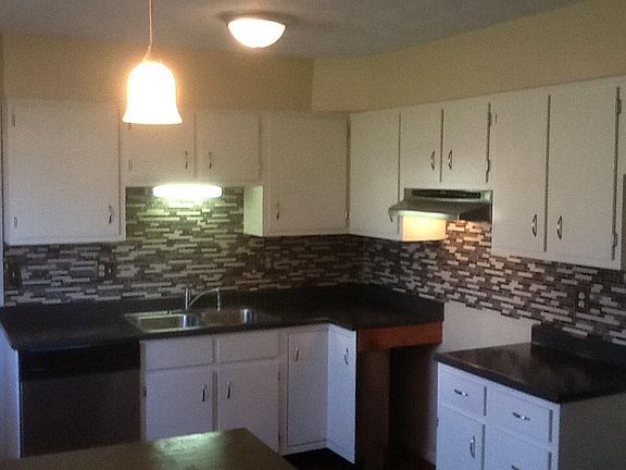 4th image of 5147 Seville Dr