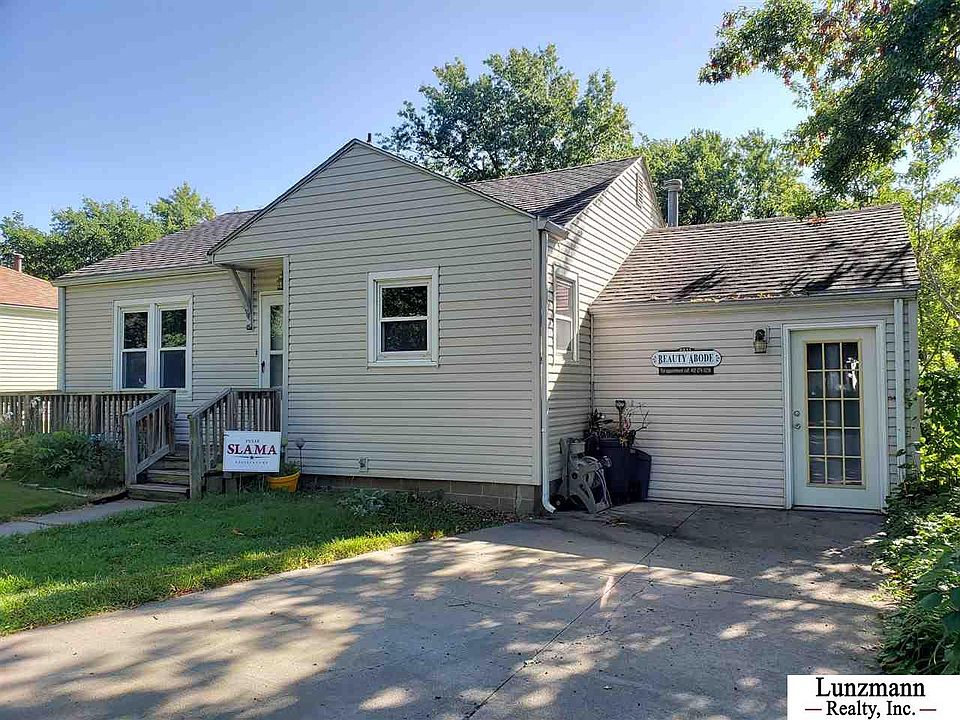 1st image of 2211 L St