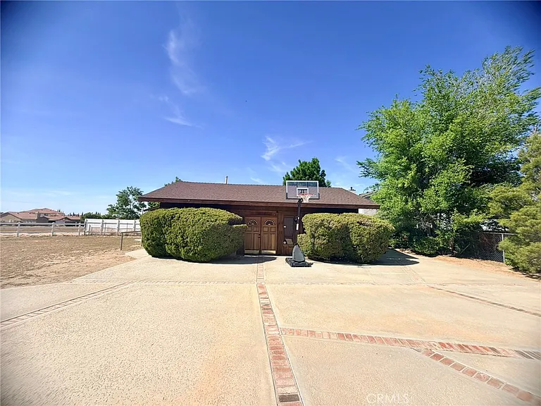 19230 Pinto Way — Photo 8