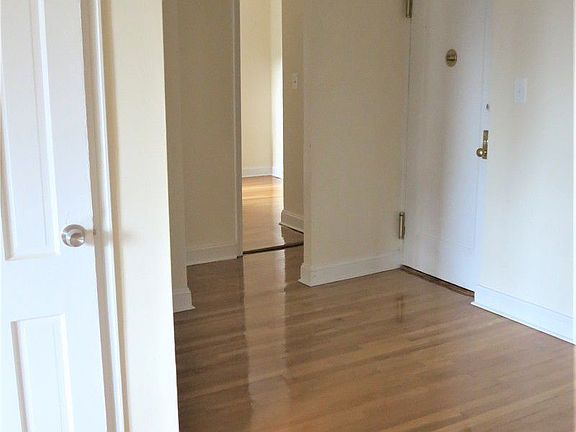 4th image of 7238 113th St APT 4L