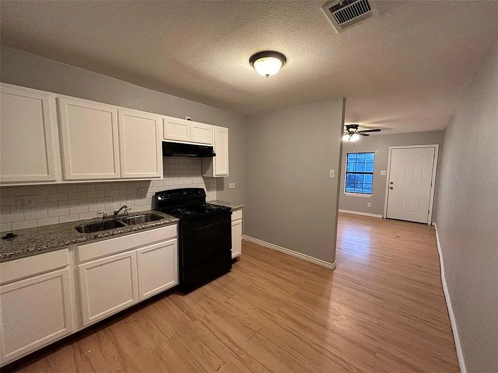 2 bed, 1.0 bath, 608 sqft, $850 — Photo 3