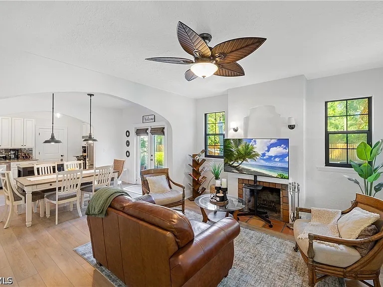 2408 Euclid Ave — Photo 16