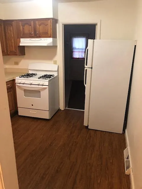 16903 Anthony Ave photo 1