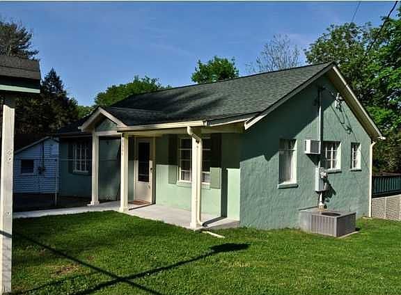 2nd image of 5604 Orchid Ln