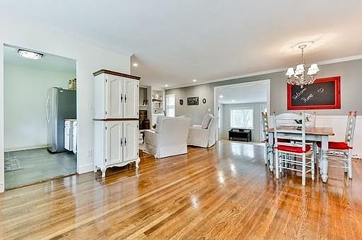 5th image of 145 Salem St