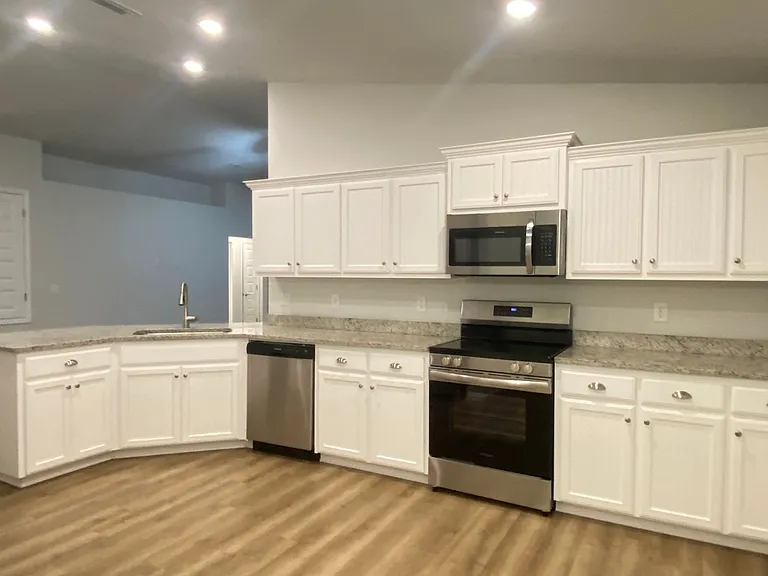 12139 Emerald Heights Ln — Photo 37