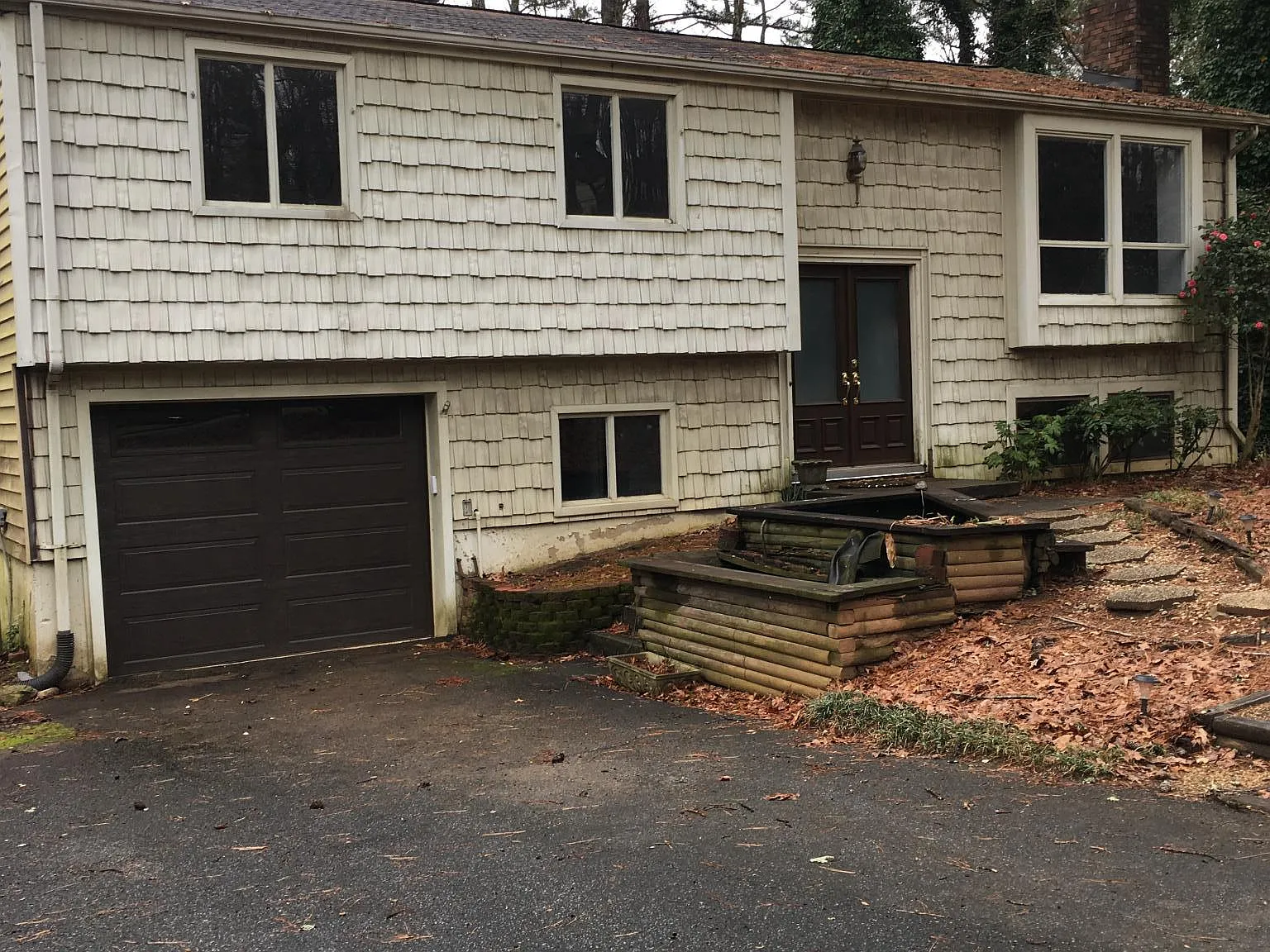 246 Pinehurst Ln — Photo 2