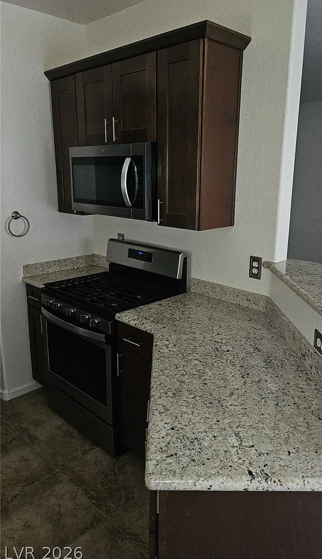 2 bed, 2.0 bath, 1177 sqft, $1,600 — Photo 3