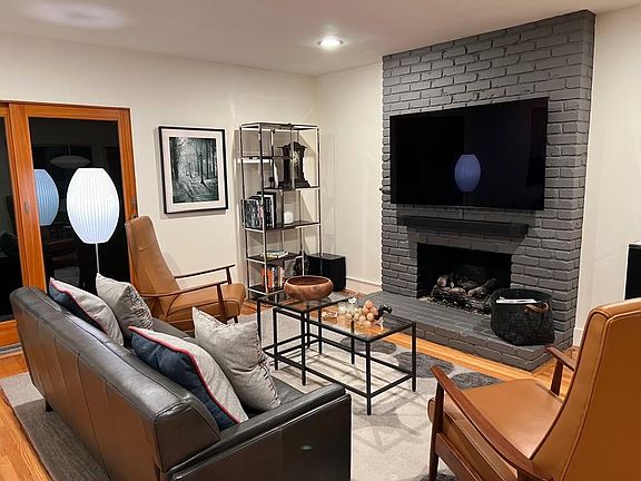 2nd image of 465 Sequoia Dr