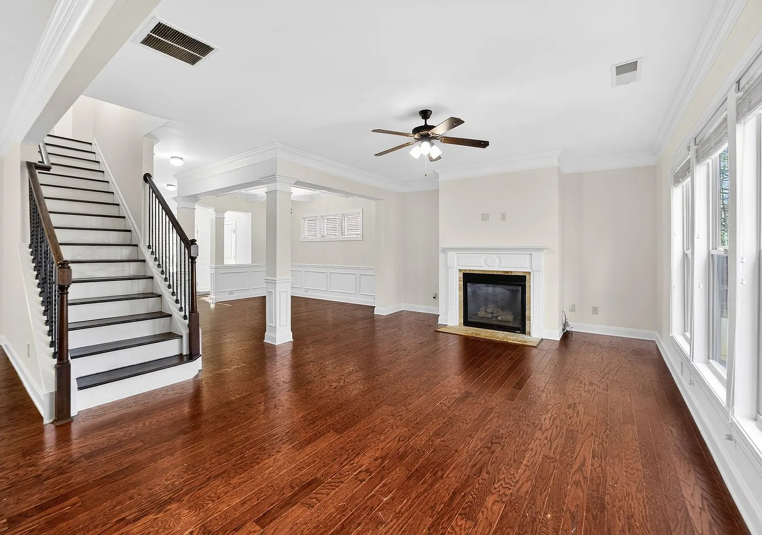 Newly Renovated 5-Bedroom House In North Gwinnett Cluster In Suwanee — Photo 4