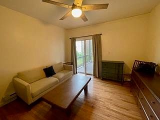 3rd image of 162 Griffith St APT 1