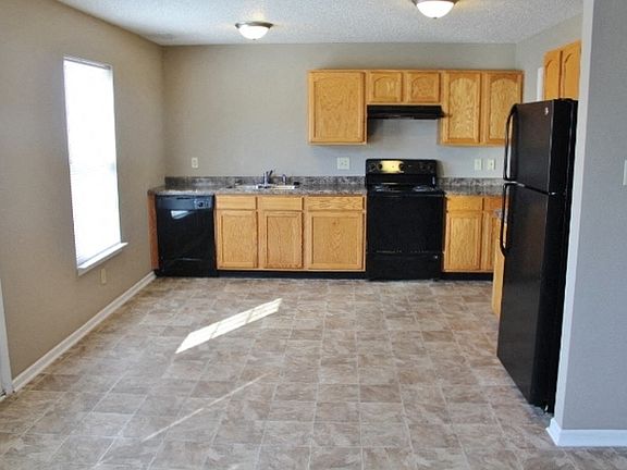 4th image of 1711 Brassica Ln