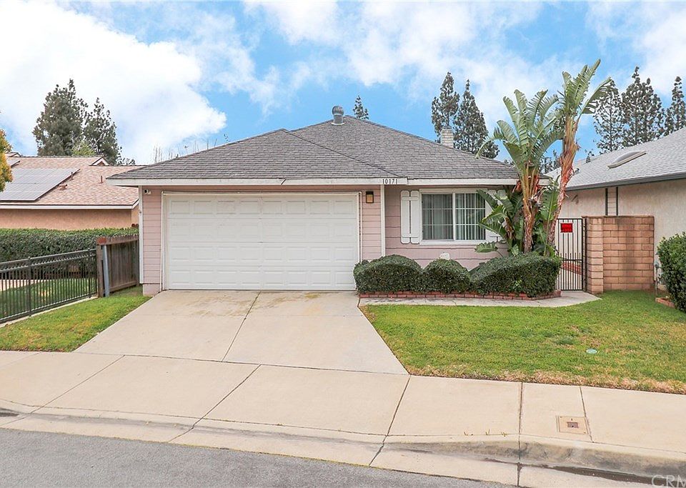 1st image of 10171 Bedford Dr
