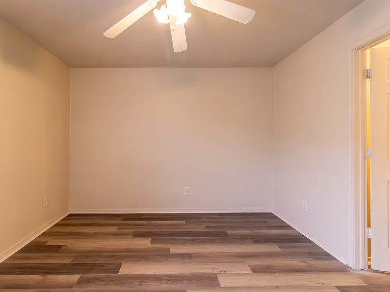 3409D Toledo Dr — Photo 10