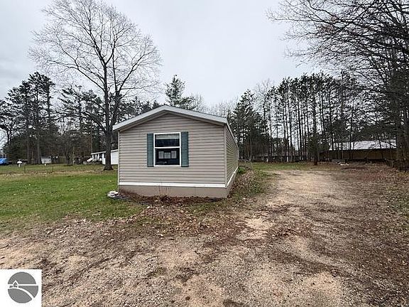 5th image of 2540 S 39th Rd
