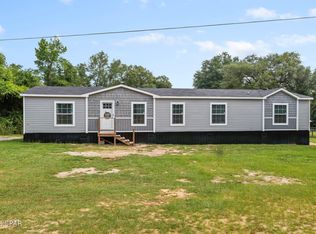 1215 Shores Rd, Alford, FL 32420