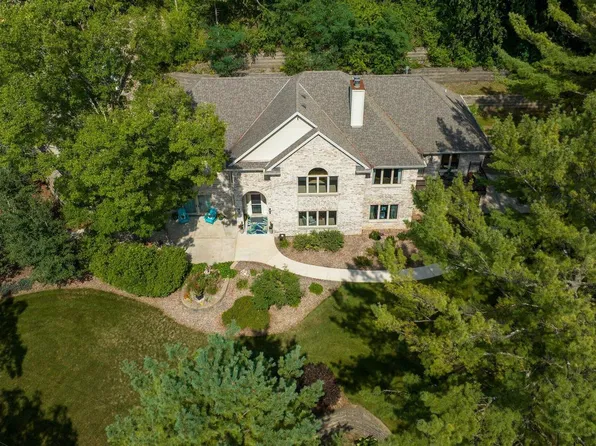 W349S3810 Waterville ROAD, Dousman, WI 53118