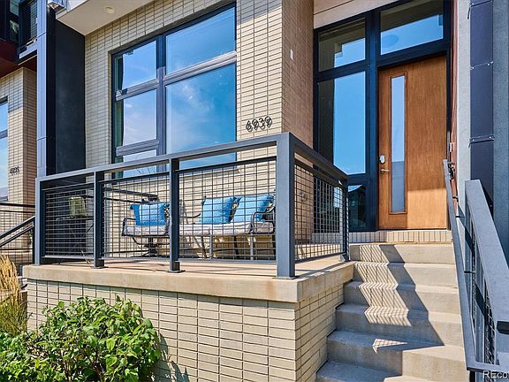2nd image of 6939 E Lowry Boulevard