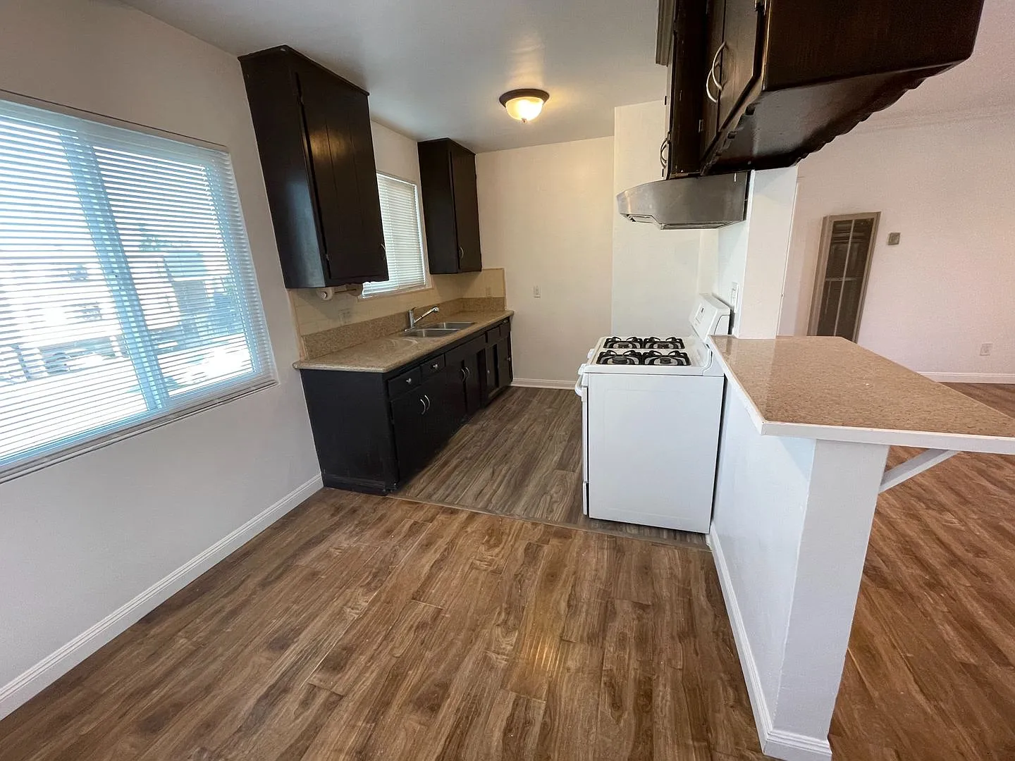 7033 Fulton Ave. — Photo 3