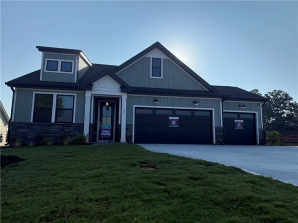 609 Autumn Mill Dr, Seneca, SC 29678