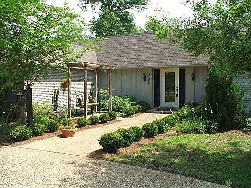 1st image of 3480 Dunwoody Dr