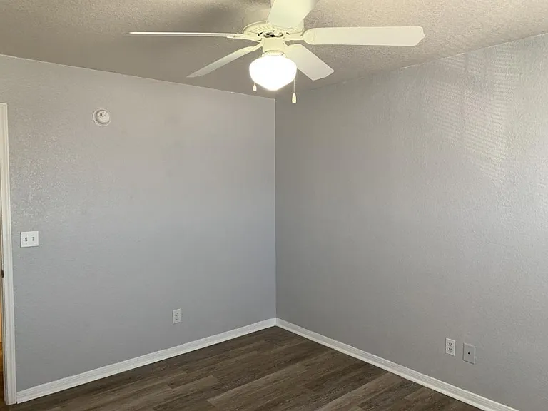 2807 Cantabrian Dr #B — Photo 20