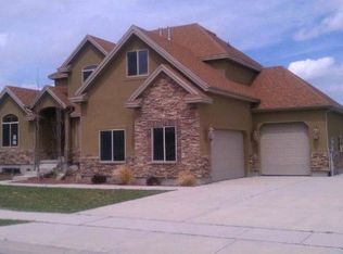 1554 W Secretariat Dr, Bluffdale, UT 84065