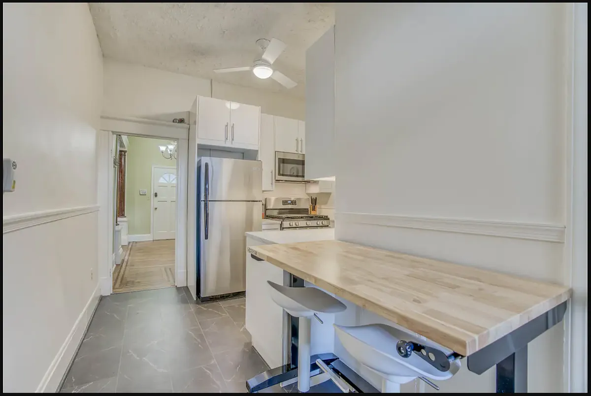 Building Photo - 311 E 30th St #1