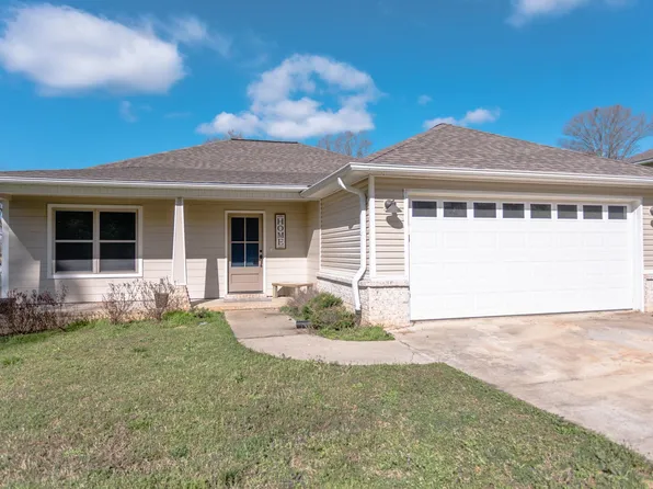 95 Simmons St, Water Valley, MS 38965