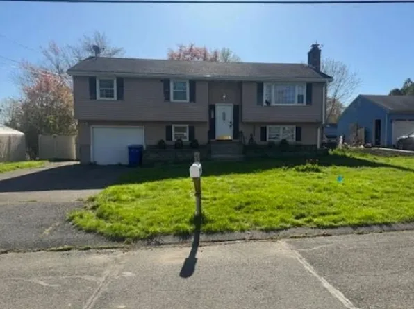 98 1st St, Suffield, CT 06078