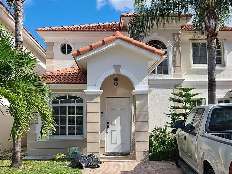 7301 NW 173rd Dr #101 — Photo 2