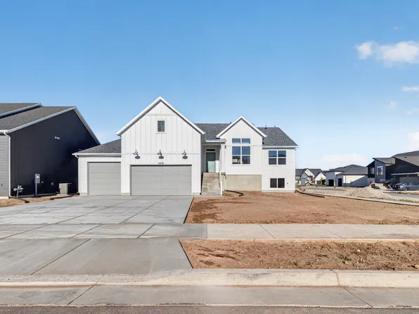 3219 N 2825 W, Plain City, UT 84404