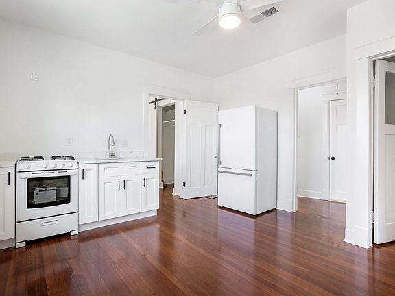 2nd image of 1532 Hillary St