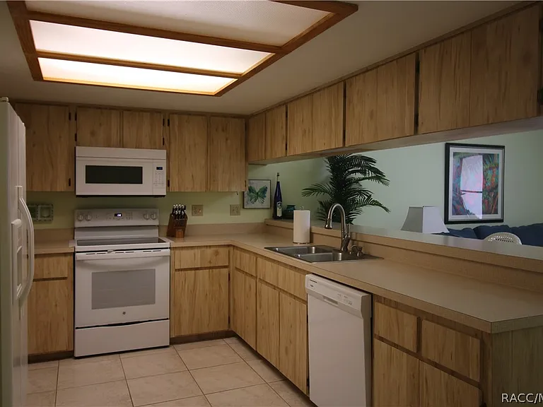 908 Pritchard Island Rd — Photo 4