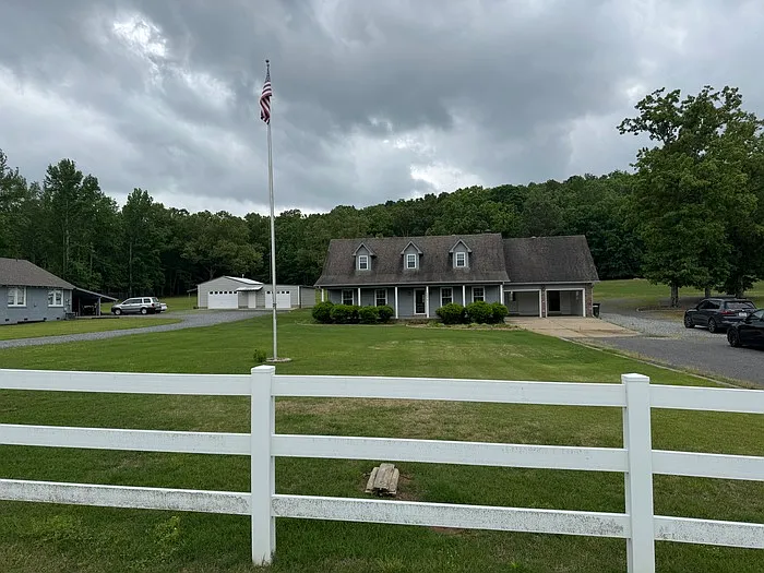 500 Oakdale Rd — Photo 1