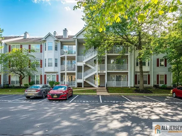 14 Sheffield Ct, North Brunswick, NJ 08902