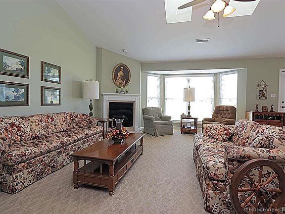 5th image of 100 B Black Oak Dr