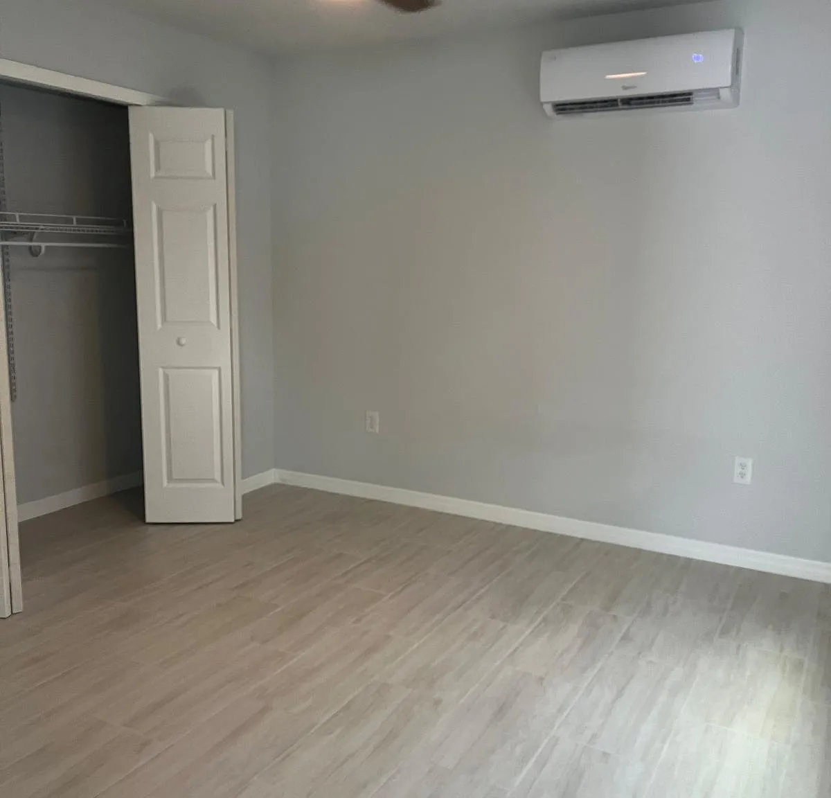 3 bed, 400 sqft, $1,360 — Photo 1