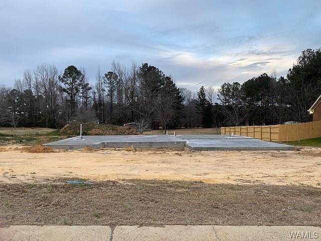 2nd image of 17812 Alecia Dr