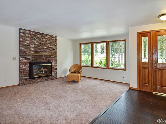 4th image of 3632 98th St NE