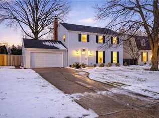 23643 Stoneybrook Dr, North Olmsted, OH 44070